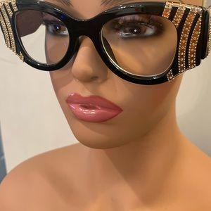 Luxury Fashion Frames - Black and Gold